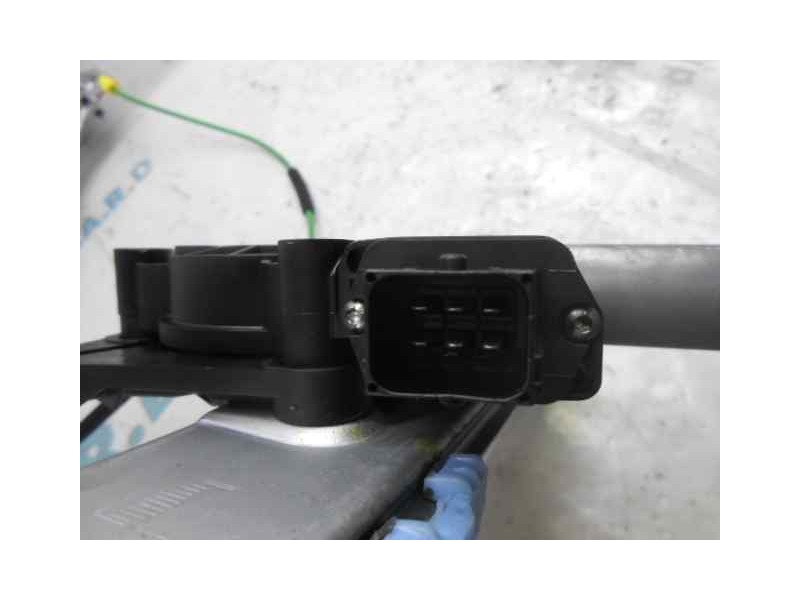 Recambio de elevalunas delantero izquierdo para opel corsa d essentia referencia OEM IAM 13314156  ELECTRICO