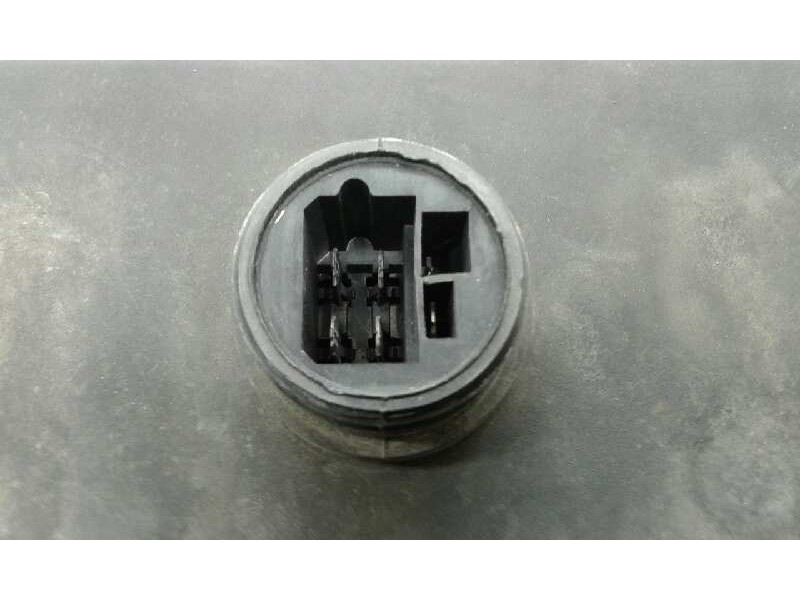 Recambio de piloto trasero izquierdo para iveco daily caja abierta / volquete 30-8 caja abierta, doble cabina referencia OEM IAM