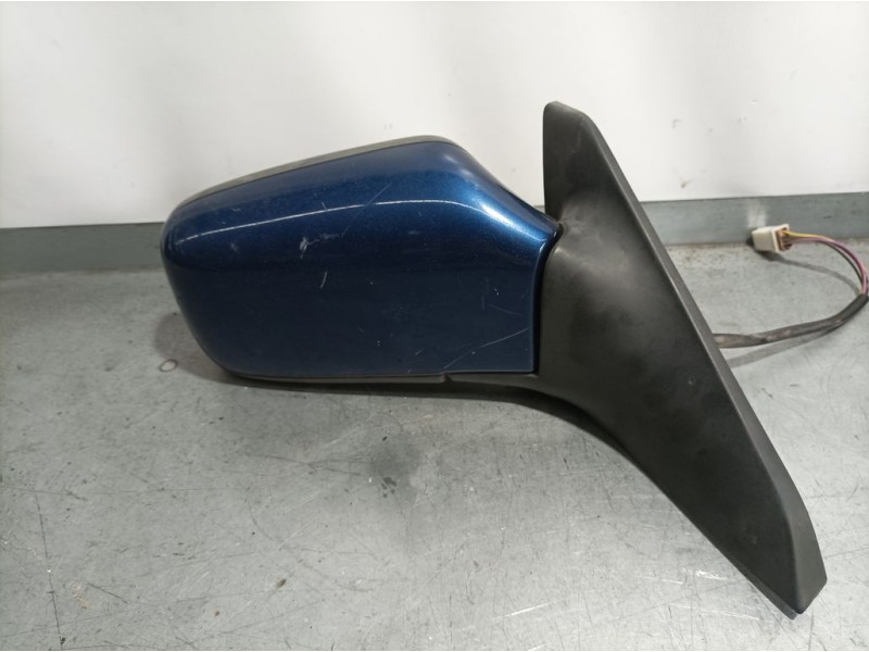 Recambio de retrovisor derecho para volvo v40 familiar 1.8 16v referencia OEM IAM   ELECTRICO 5 CABLES