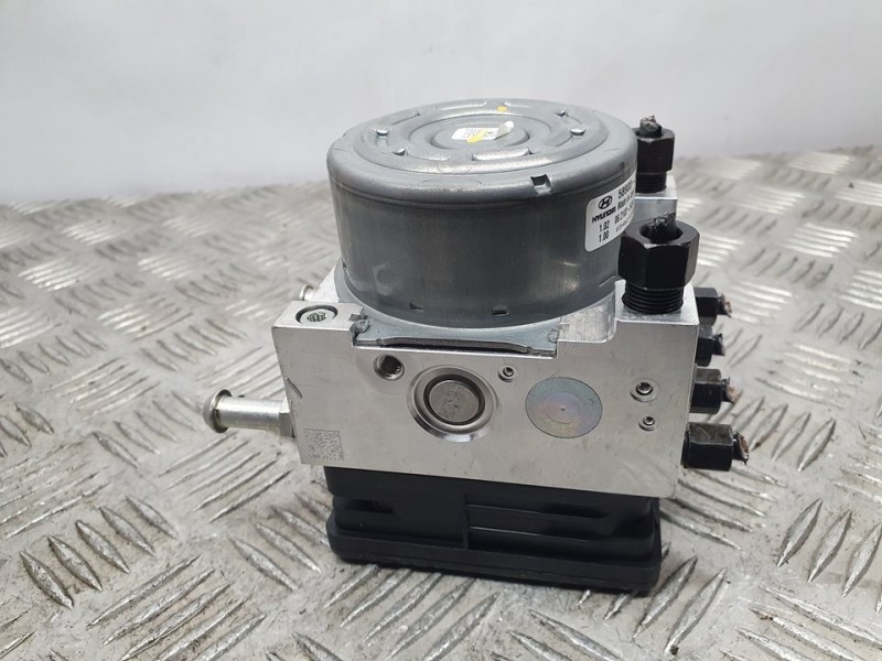 Recambio de abs para hyundai kona pure referencia OEM IAM 58900J9000 06210254344 