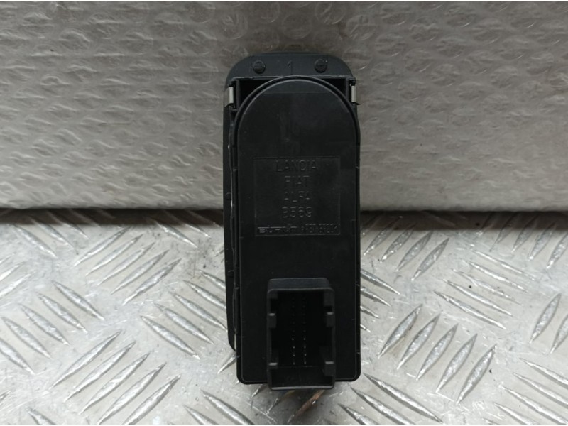 Recambio de mando elevalunas delantero izquierdo para alfa romeo mito (145) distinctive referencia OEM IAM 01560851700 30170304 