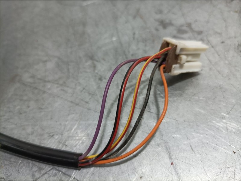 Recambio de retrovisor derecho para volvo v40 familiar 1.8 16v referencia OEM IAM   ELECTRICO 5 CABLES