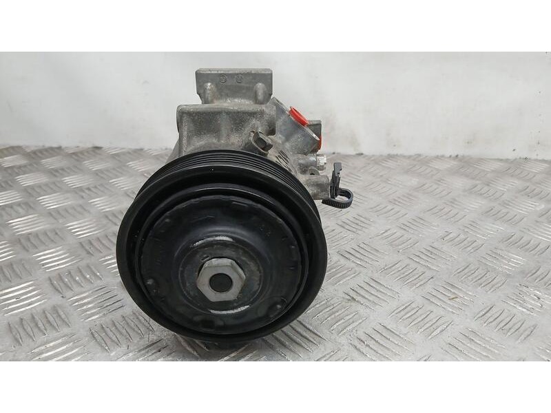 Recambio de compresor aire acondicionado para toyota auris active referencia OEM IAM 4472806581 DENSO 6SE14C