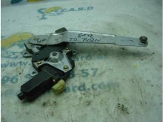 ELEVALUNAS TRASERO DERECHO 834041C010 