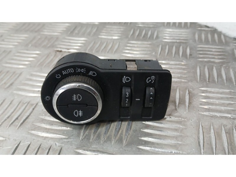 Recambio de mando luces para opel astra j (p10) 1.7 cdti (68) referencia OEM IAM 13268702  251507