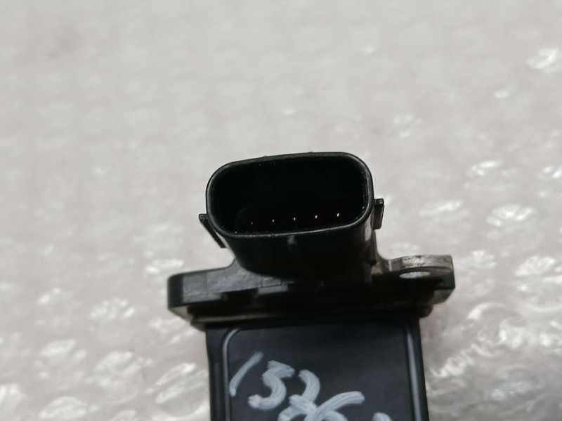 Recambio de caudalimetro para toyota yaris active referencia OEM IAM 2220426010 AFH70M77 