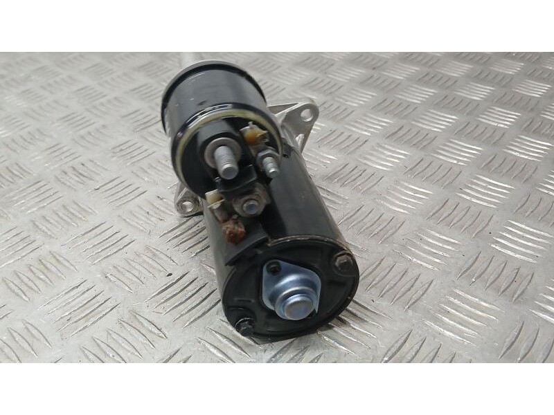 Recambio de motor arranque para opel corsa c essentia referencia OEM IAM 93184533 BOSCH 0001107401