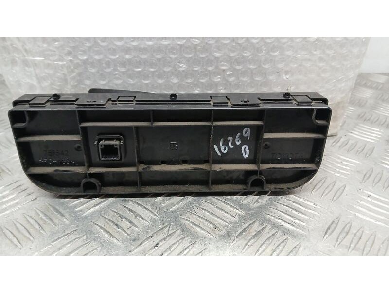 Recambio de mando climatizador para toyota auris active referencia OEM IAM 5590002380  698303NA