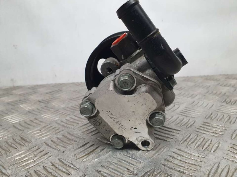 Recambio de bomba direccion para kia sorento 2.5 crdi active referencia OEM IAM 6Z20A100  
