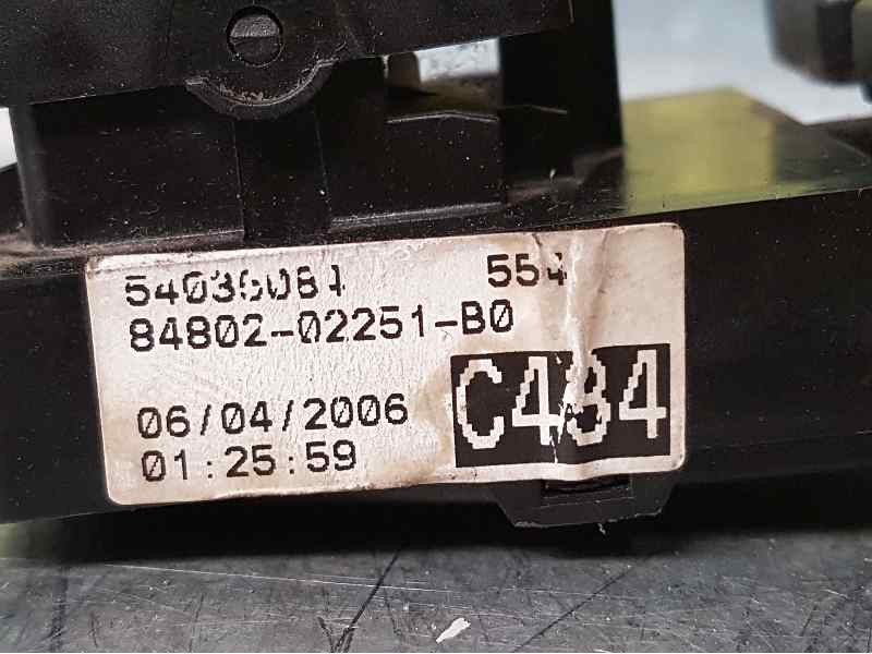 Recambio de mando elevalunas delantero izquierdo para toyota corolla (e12) 1.6 linea luna berlina referencia OEM IAM 8480202251B