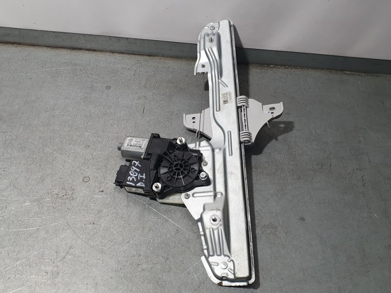 Recambio de elevalunas delantero izquierdo para hyundai kona pure referencia OEM IAM 82401J9010  ELÉCTRICO 6 PINS