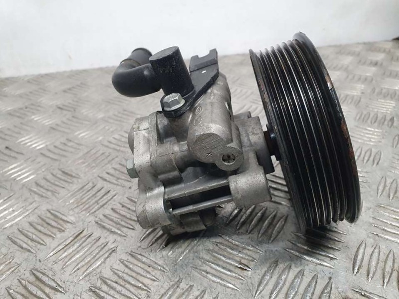 Recambio de bomba direccion para kia sorento 2.5 crdi active referencia OEM IAM 6Z20A100  