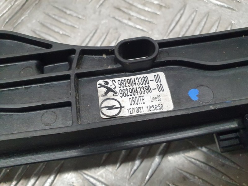 Recambio de elevalunas delantero derecho para peugeot 208 (p2) active referencia OEM IAM 9829043380  ELECTRICO 6 PINES