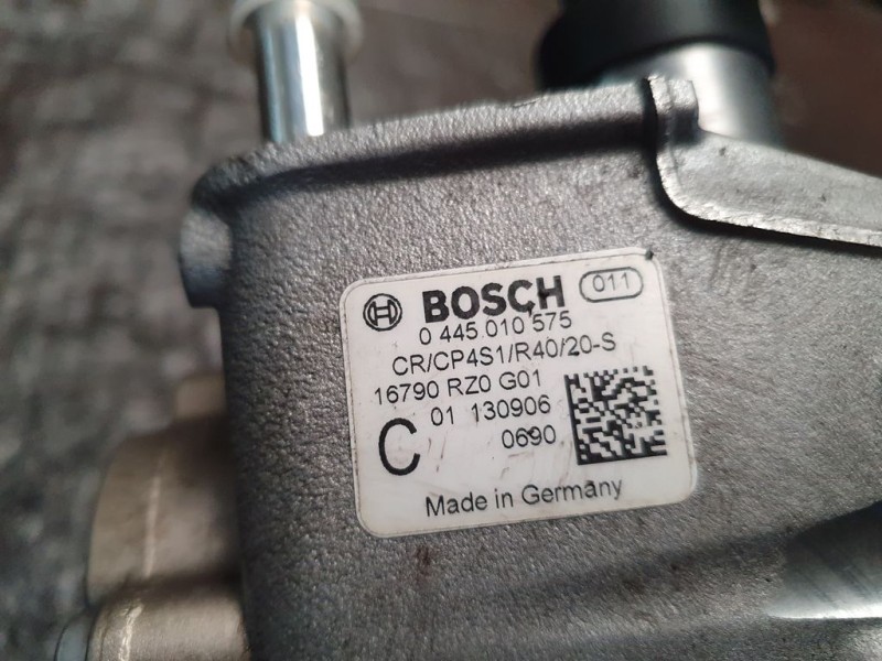 Recambio de bomba alta presion para honda cr-v 1.6 dtec cat referencia OEM IAM 16790RZ0G01 0445010575 BOSCH