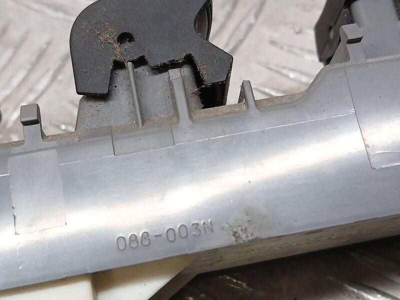 Recambio de mando elevalunas delantero izquierdo para toyota auris active referencia OEM IAM 8482002320  