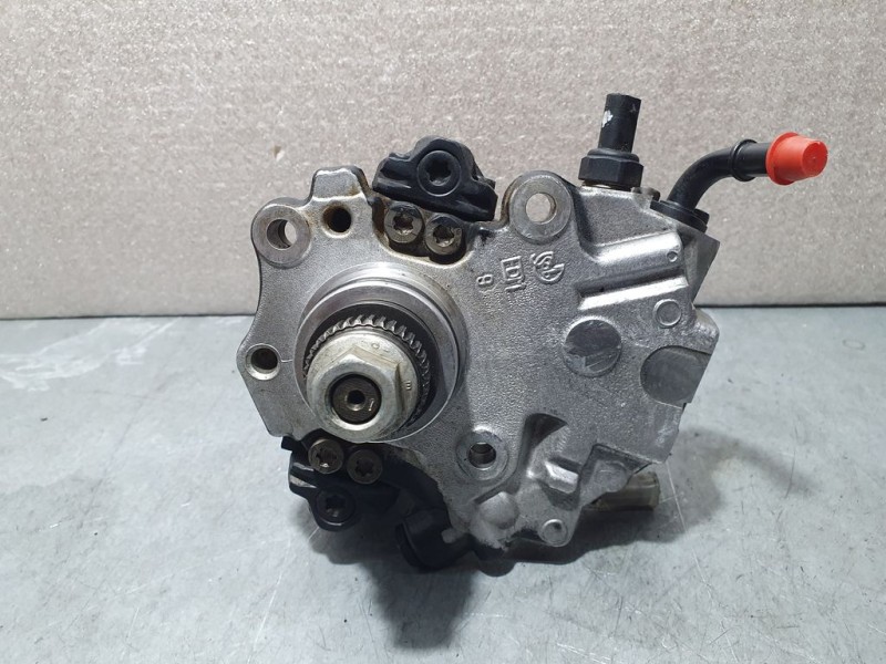 Recambio de bomba alta presion para mercedes-benz clase cla (w117) 2.1 cdi cat referencia OEM IAM A6510701801  