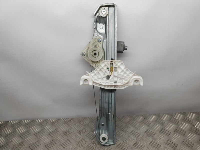 Recambio de elevalunas trasero derecho para hyundai kona pure referencia OEM IAM 83402J900  ELÉCTRICO