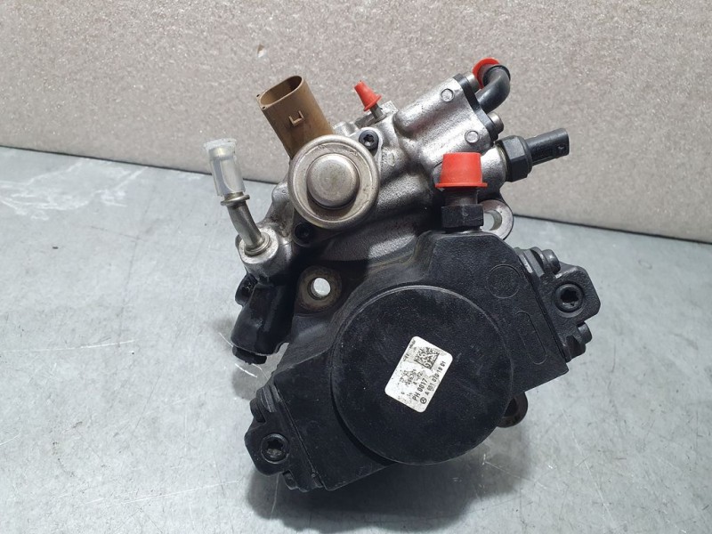 Recambio de bomba alta presion para mercedes-benz clase cla (w117) 2.1 cdi cat referencia OEM IAM A6510701801  
