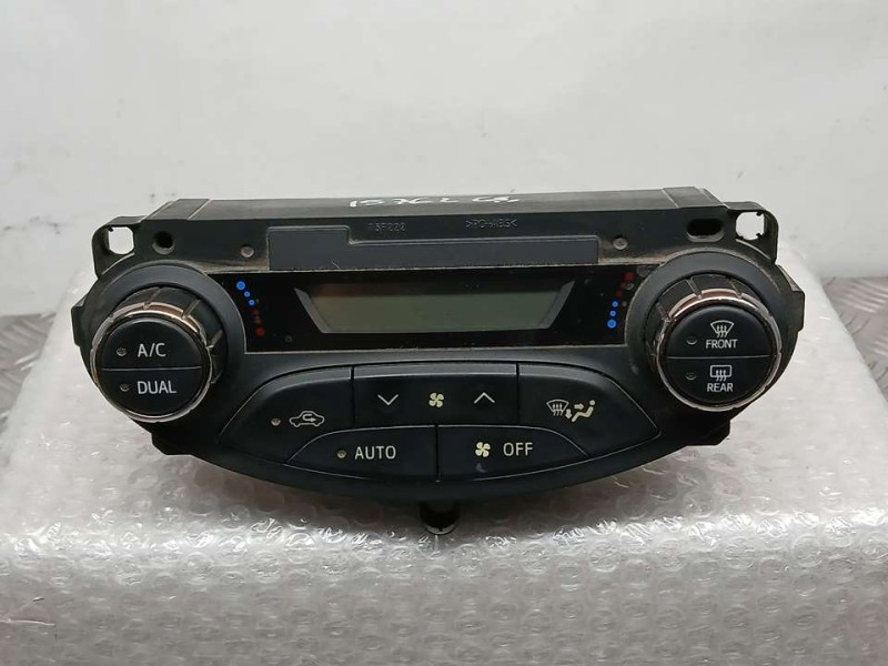 Recambio de mando climatizador para toyota yaris active referencia OEM IAM 559000D330C0  