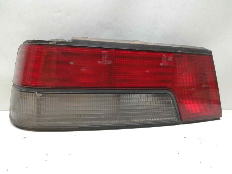 Recambio de piloto trasero izquierdo para peugeot 405 berlina referencia OEM IAM   TOCADO