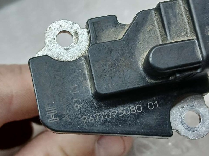 Recambio de caudalimetro para citroën berlingo live m referencia OEM IAM 9677093080  