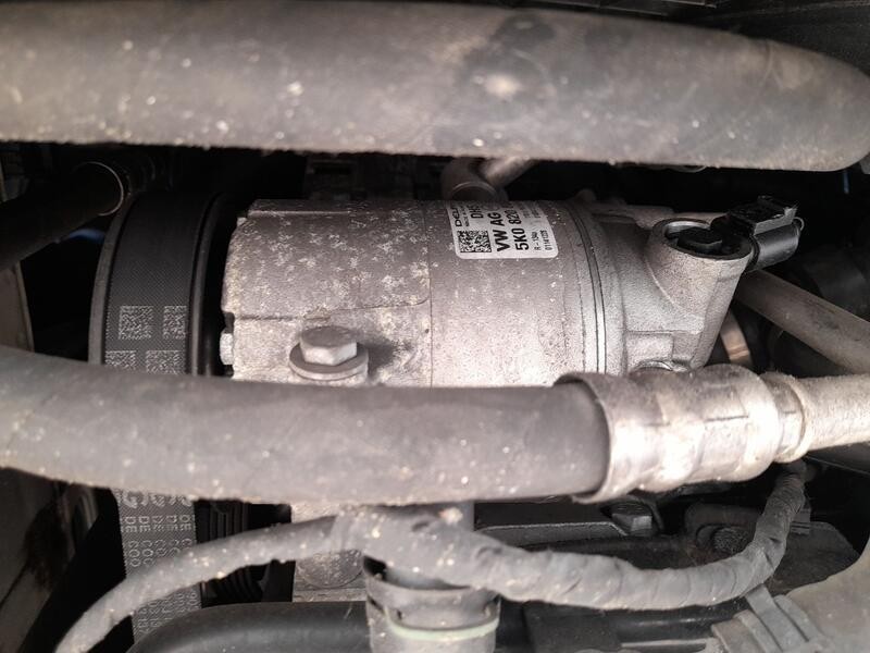 Recambio de compresor aire acondicionado para volkswagen polo v (6r1, 6c1) 1.2 tdi referencia OEM IAM 5K0820803A  