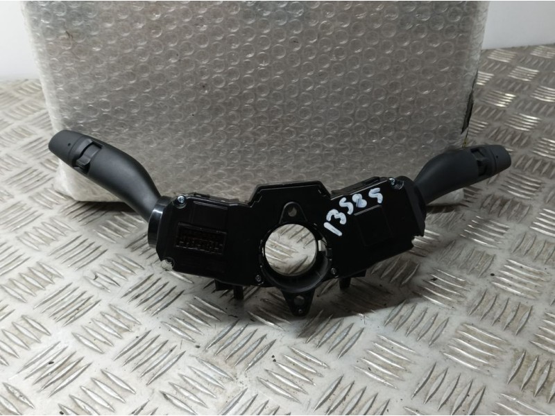 Recambio de mando luces y limpia para kia stonic (ybcuv) black edition referencia OEM IAM 93404D4962  