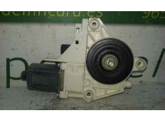 MOTOR ELEVALUNAS TRASERO DERECHO 827300013R 