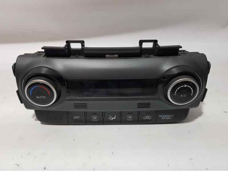 Recambio de mando climatizador para hyundai kona pure referencia OEM IAM C200367820  