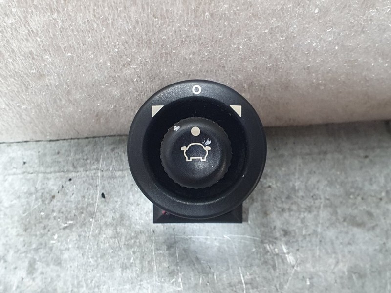 Recambio de mando retrovisor para ford fiesta (cbk) ambiente referencia OEM IAM 93BG17B676BB  