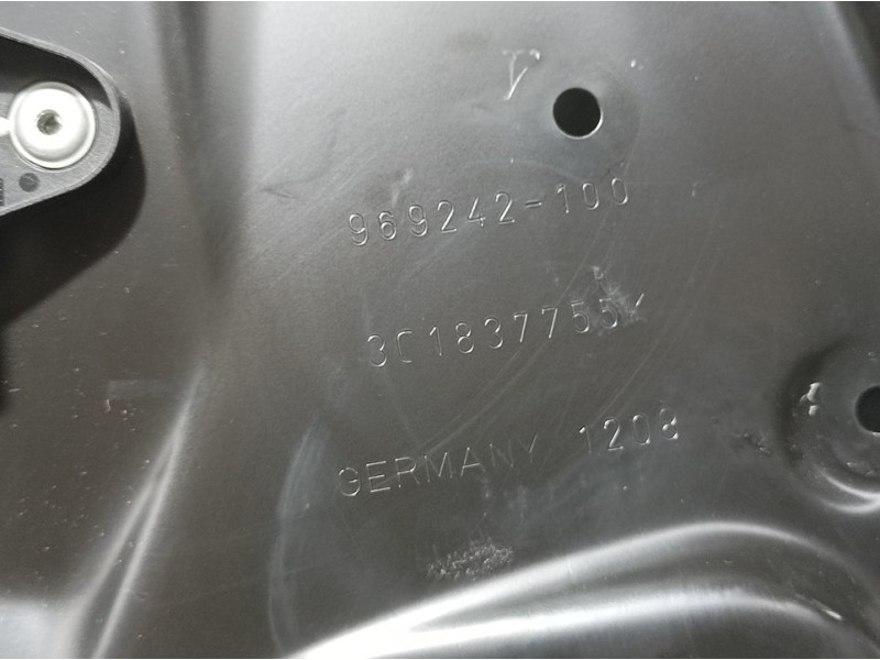 Recambio de elevalunas delantero izquierdo para volkswagen passat berlina (3c2) advance referencia OEM IAM 3C18377551  ELECTRICO