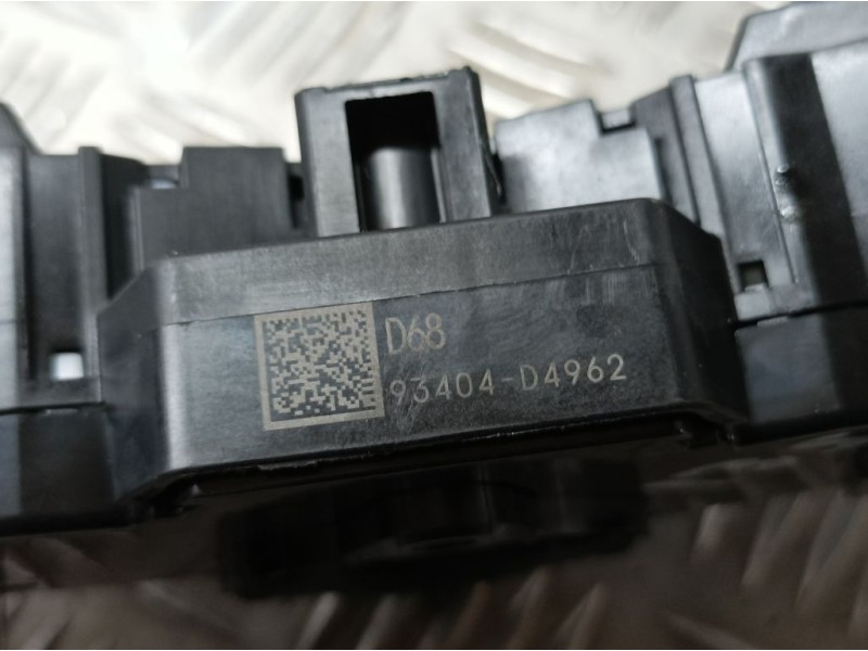 Recambio de mando luces y limpia para kia stonic (ybcuv) black edition referencia OEM IAM 93404D4962  