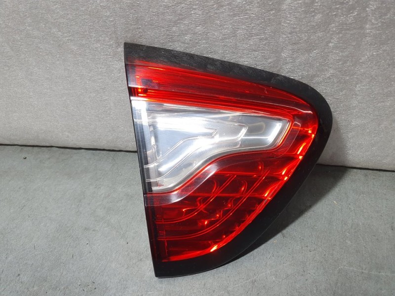 Recambio de piloto trasero izquierdo para renault captur life referencia OEM IAM 286404165  INTERIOR