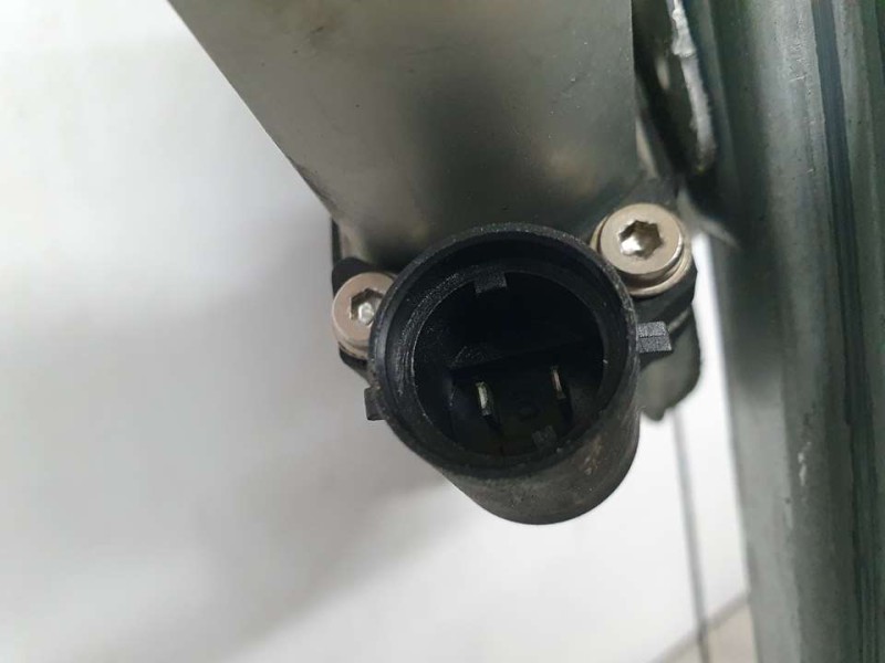 Recambio de elevalunas delantero derecho para dacia sandero básico referencia OEM IAM 128000842H 9030256 5YY0043 ELECTRICO 2 PIN