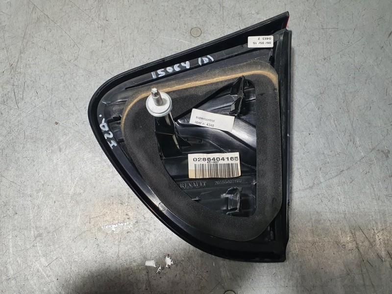 Recambio de piloto trasero izquierdo para renault captur life referencia OEM IAM 286404165  INTERIOR