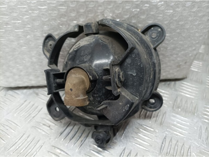 Recambio de faro antiniebla izquierdo para kia sorento 2.5 crdi active referencia OEM IAM 922013E500  