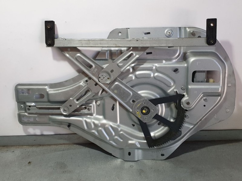 Recambio de elevalunas delantero derecho para hyundai tucson (jm) 2.0 crdi comfort referencia OEM IAM 824802E010  ELECTRICA 2 PI