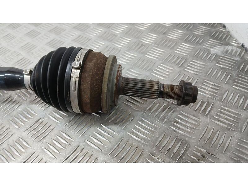 Recambio de transmision delantera derecha para toyota auris active referencia OEM IAM 4341002B50  