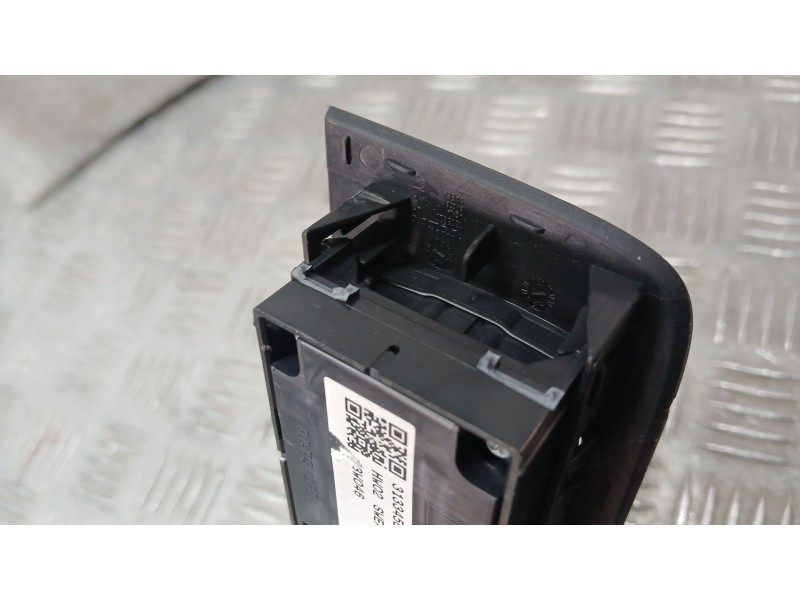 Recambio de mando elevalunas delantero izquierdo para bmw 3 gran turismo (f34) 318 d referencia OEM IAM 31334567 2 PATAS ROTAS V