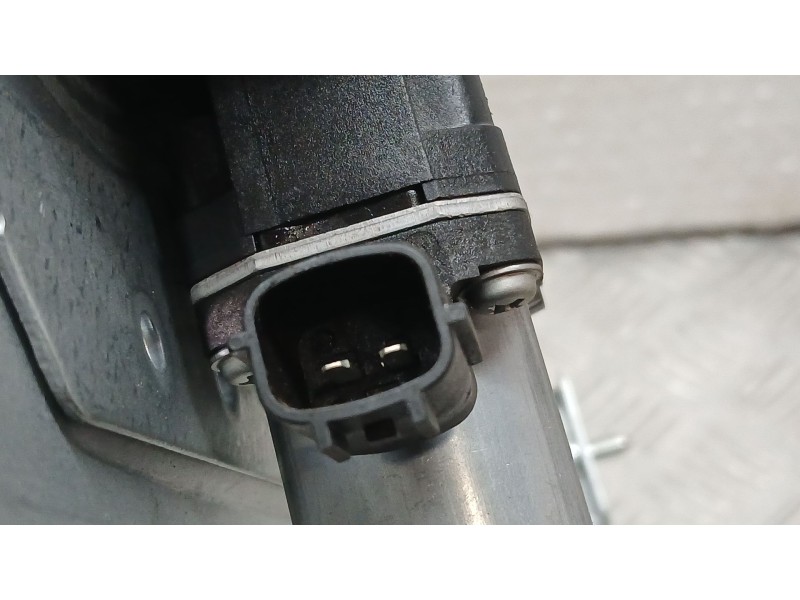Recambio de elevalunas delantero derecho para dacia duster (hs_) 1.5 dci 4x4 referencia OEM IAM 807206838R ELECTRICO 2 PINS 