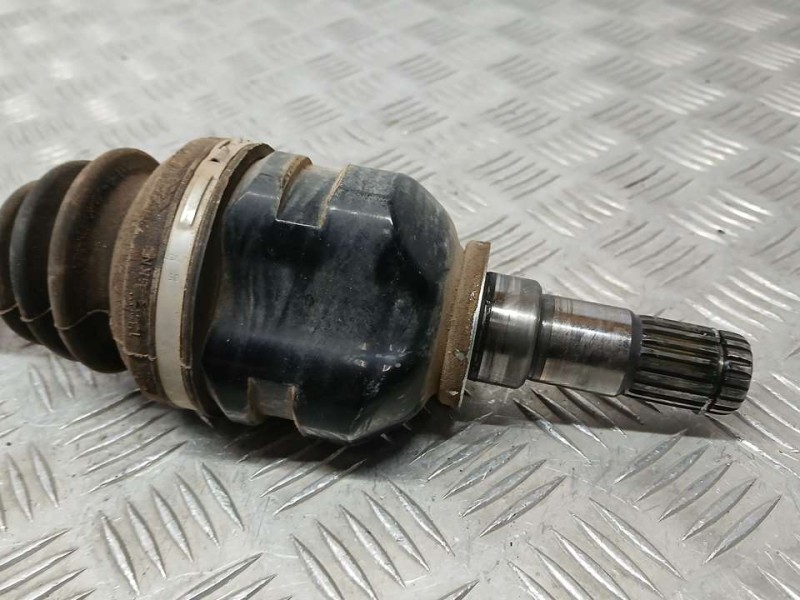 Recambio de transmision delantera izquierda para toyota yaris active referencia OEM IAM 434200D331B  