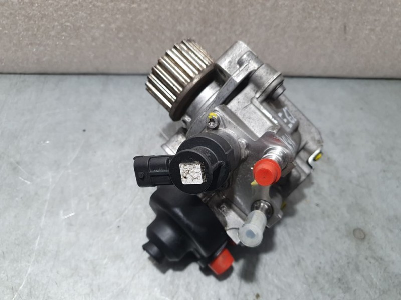 Recambio de bomba alta presion para dacia duster ii 1.5 dci diesel fap cat referencia OEM IAM H8201434847 0445010704 BOSCH