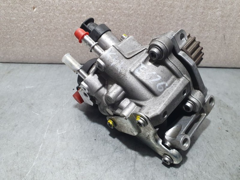 Recambio de bomba alta presion para dacia duster ii 1.5 dci diesel fap cat referencia OEM IAM H8201434847 0445010704 BOSCH