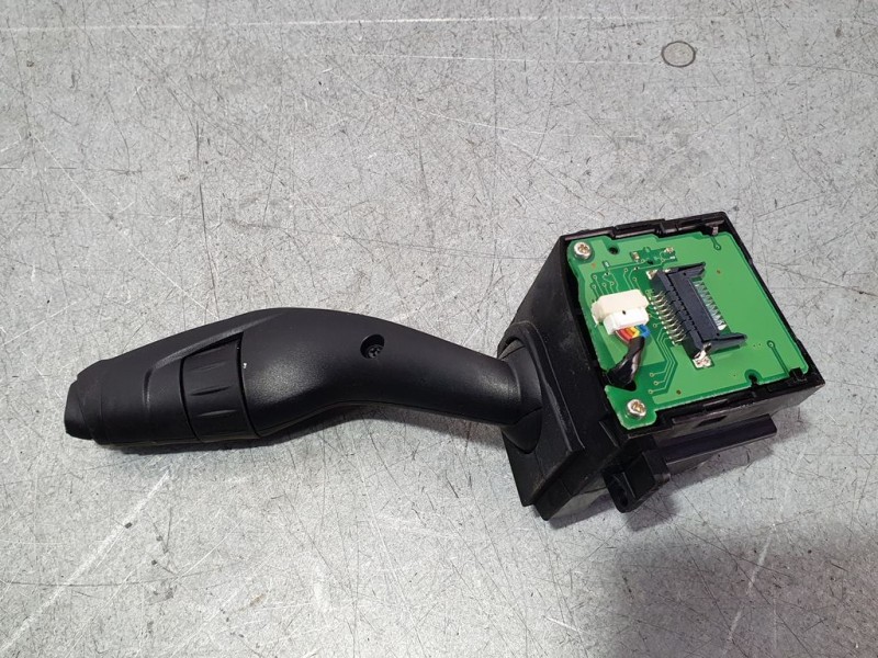 Recambio de mando limpia para ford focus lim. (cb8) trend referencia OEM IAM AV6T17A553AC  