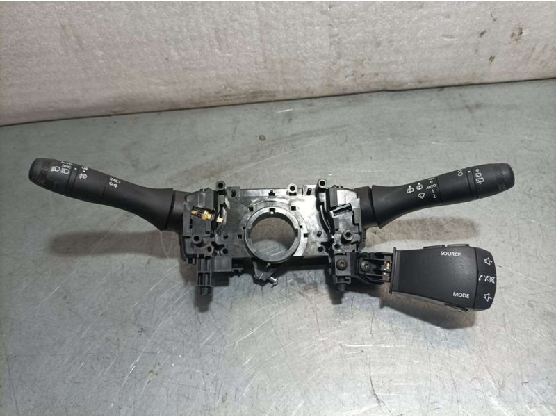 Recambio de mando luces y limpia para dacia sandero confort referencia OEM IAM 255670975R 10508388 