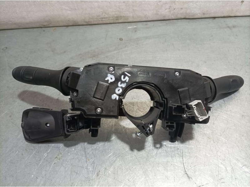 Recambio de mando luces y limpia para dacia sandero confort referencia OEM IAM 255670975R 10508388 