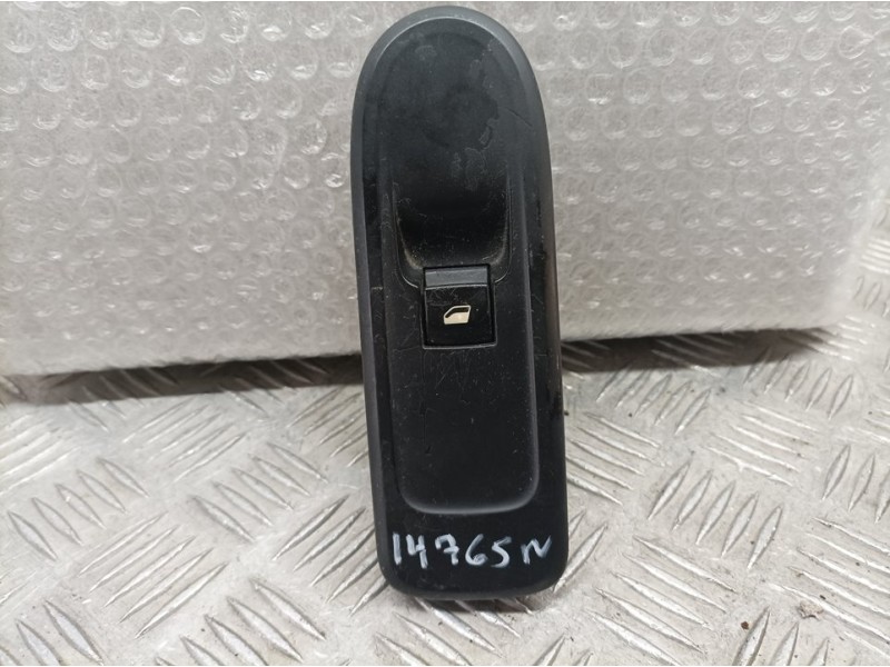 Recambio de mando elevalunas delantero derecho para peugeot 308 sport referencia OEM IAM 96565184ZT  