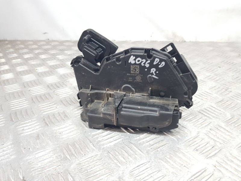 Recambio de cerradura puerta delantera derecha para seat arona style edition referencia OEM IAM 5TB837016A 7 PINS 