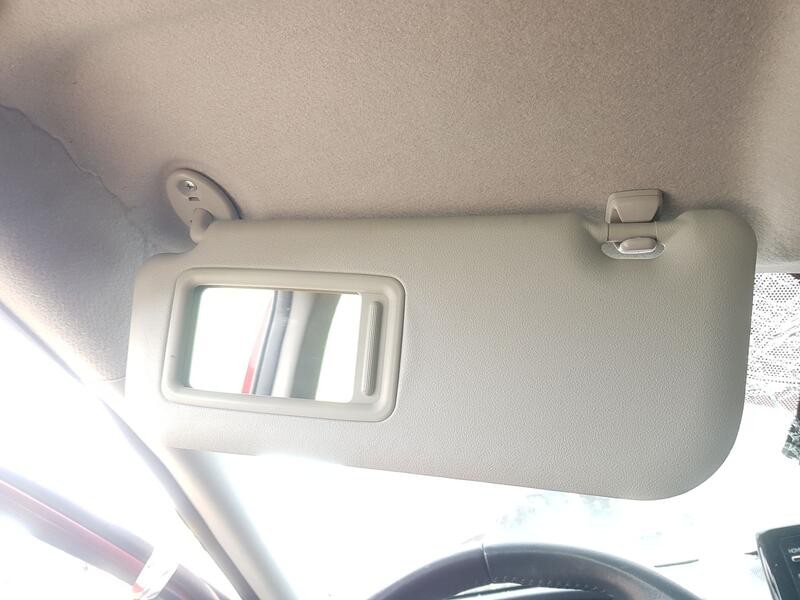 Recambio de parasol izquierdo para toyota yaris (_p21_, _pa1_, _ph1_) 1.5 hybrid (mxph11) referencia OEM IAM 74320K0090C0  