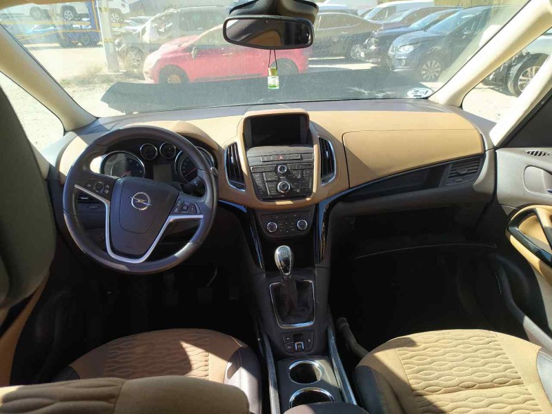 opel zafira tourer del año 2014